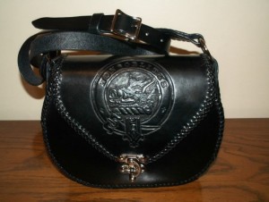 MacT Ladies Black Saddle Leather Purse
